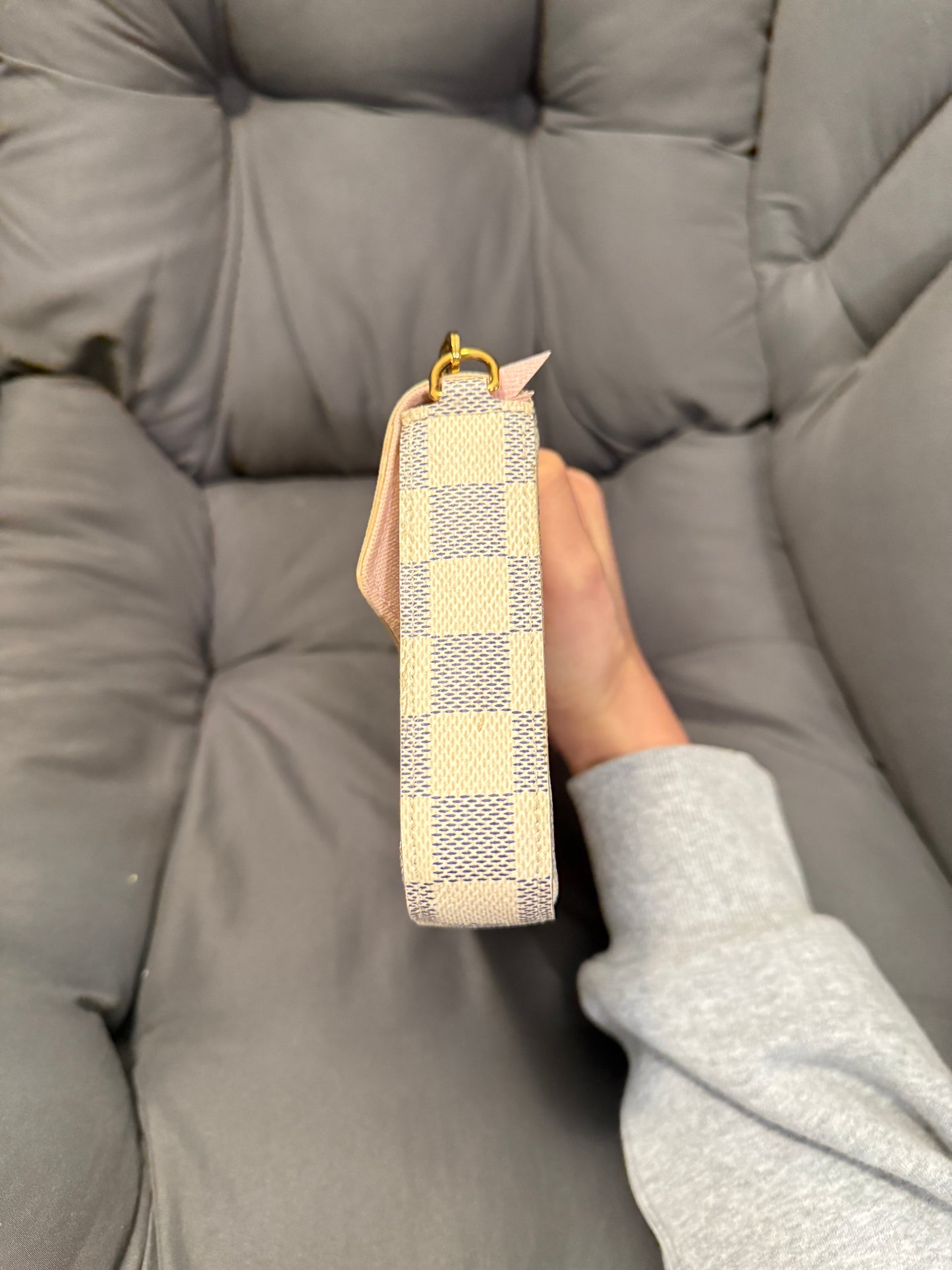 Pre owned Louis VuittonDamier Azur Pochette