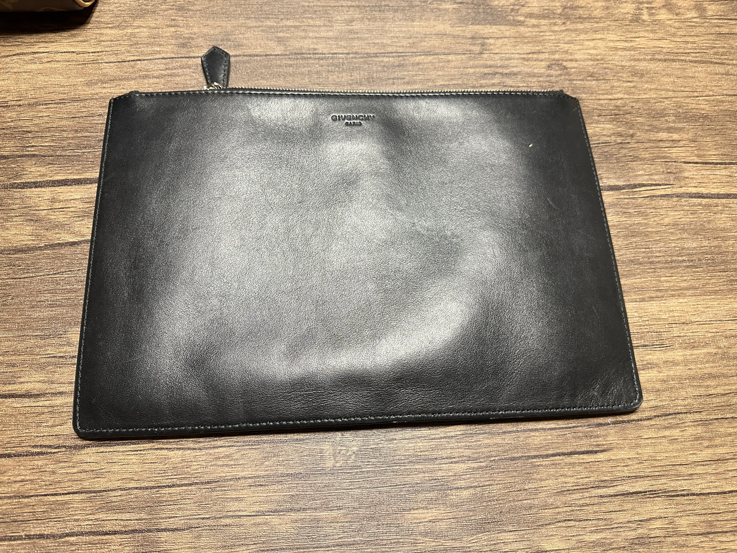 Pre-owned Givenchy Bambi leather Clutch