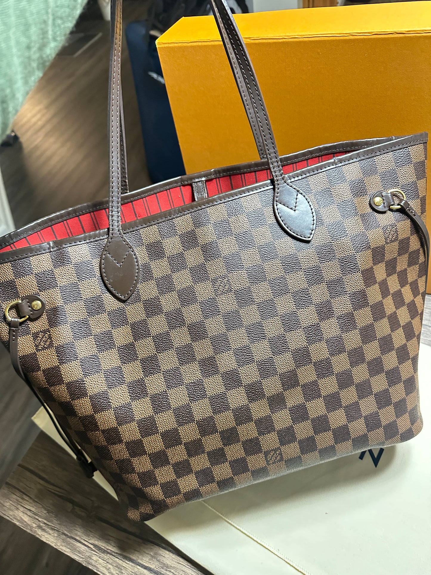 LV neverfull MM size (9/10 condition)