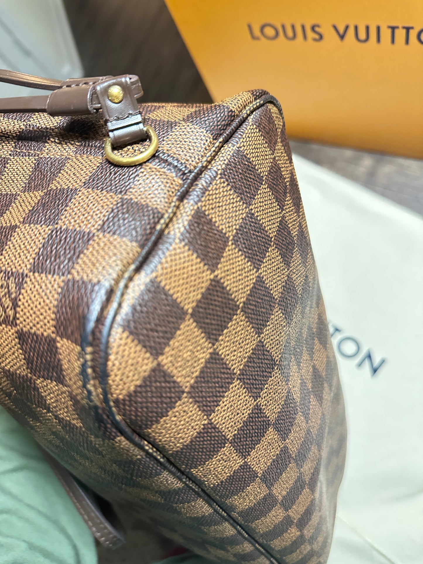 LV neverfull MM size (9/10 condition)