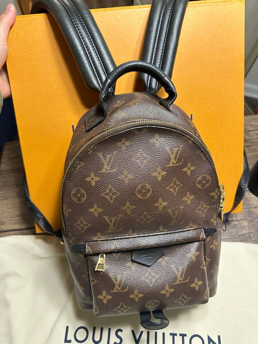 (Pre-owned) Louis Vuitton Monogram Palm Springs Backpack (9.5/10 Condition)