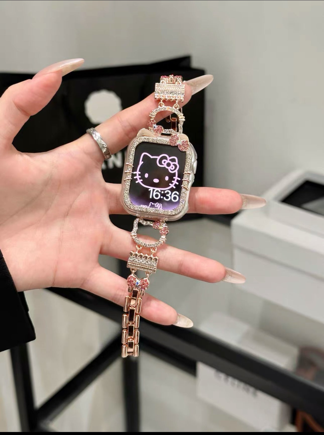 Apple Watch band_Hello Kitty