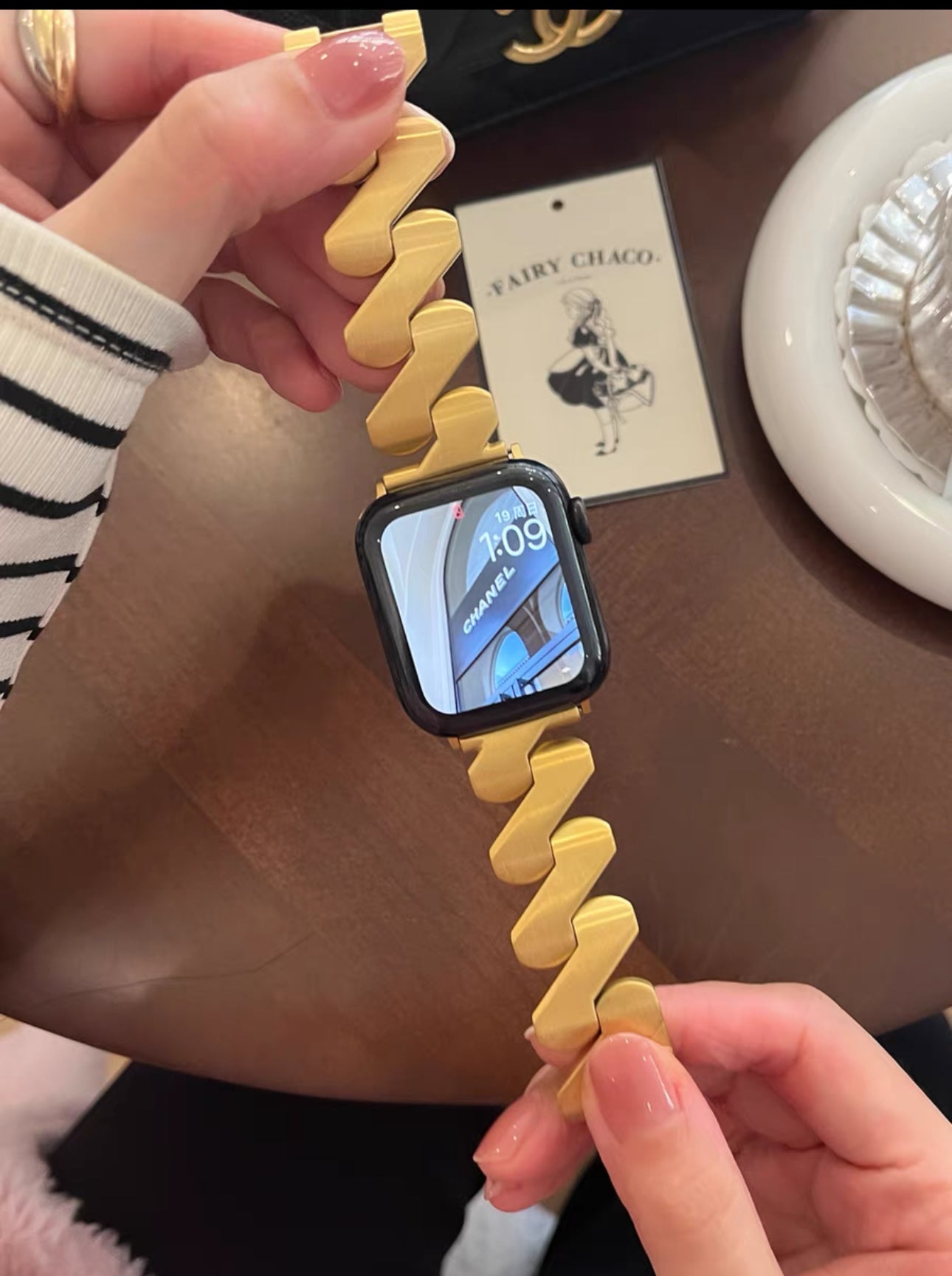 Zigzag Metal Apple Watch Band