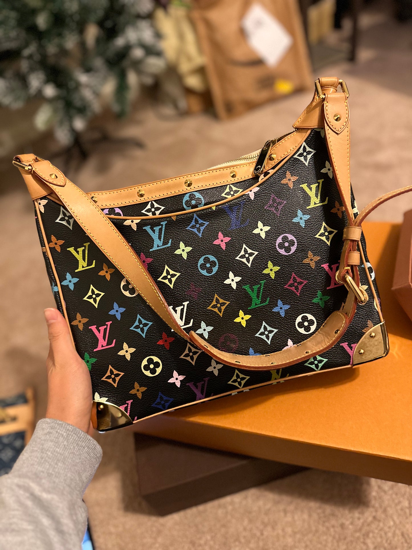 LV BALCK MULTIPLE COLOR 2